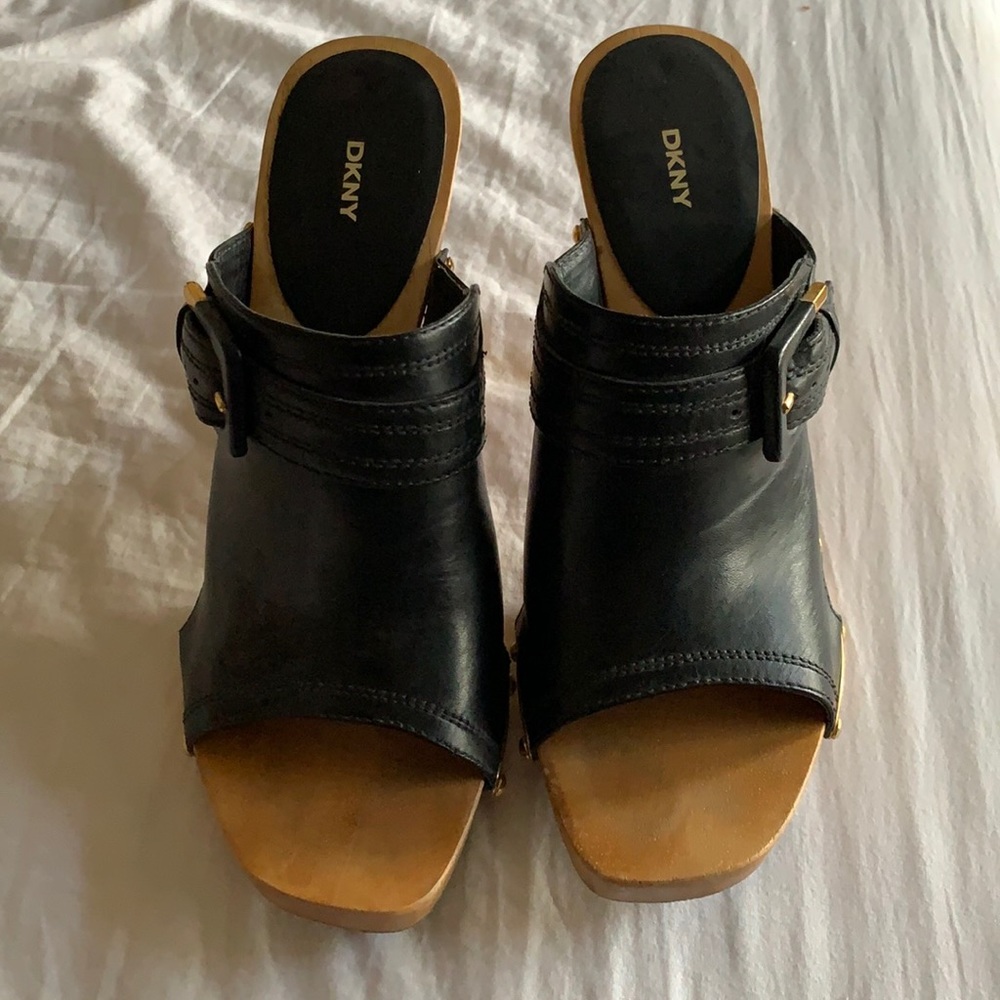 DKNY clogs